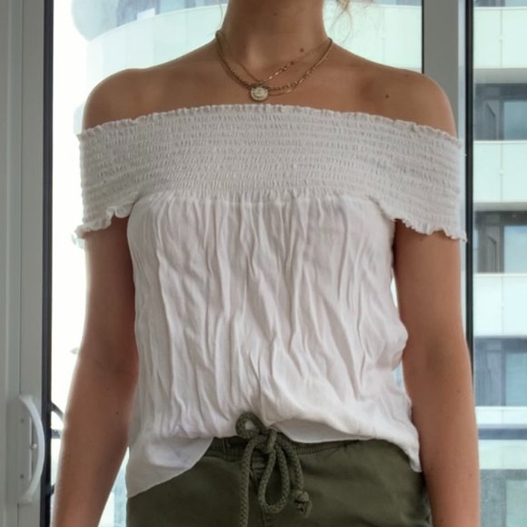 White off the shoulder Brandy Melville top - Picture 1 of 2